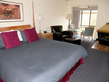 Colton Inn 2*