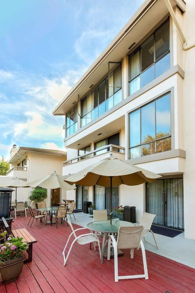 Inn Colton Monterey